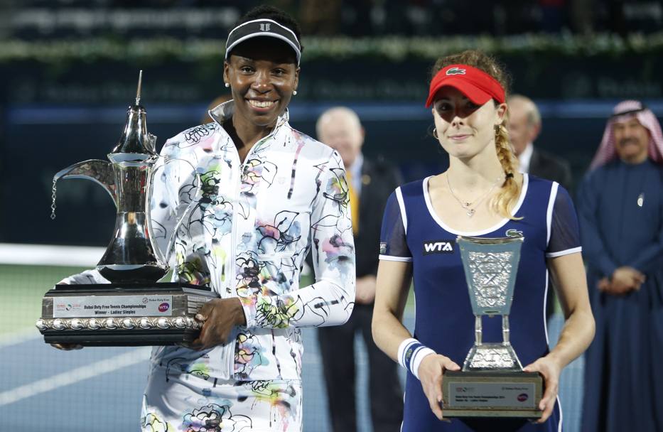 Torna a vincere dopo 16 mesi Venus Williams un torneo Wta, il suo 45o. Il finale nel torneo di Dubai sconfigge la francese  Aliz Cornet con il punteggio di 6-3,6-0; ma a far notizia  il vestitino di Venus... troppo corto? (Reuters)